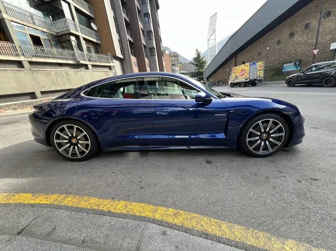 Coche Andorra Coche - Porsche-Taycan-Turbo image - 4