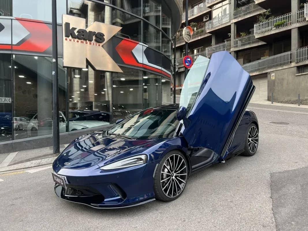 Coche Andorra Coche - McLaren-GT-Coupe image - 2