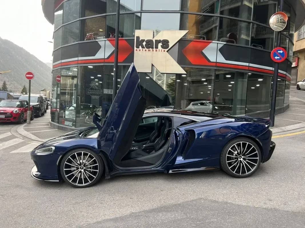Coche Andorra Coche - McLaren-GT-Coupe image - 4