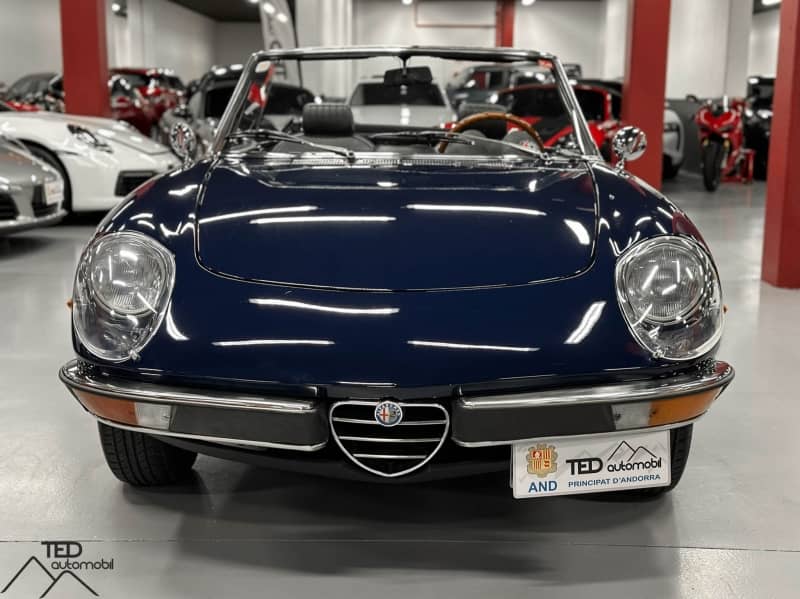 Coche Andorra Coche - Alfa Romeo-Spider-1974 Restaurat image - 2