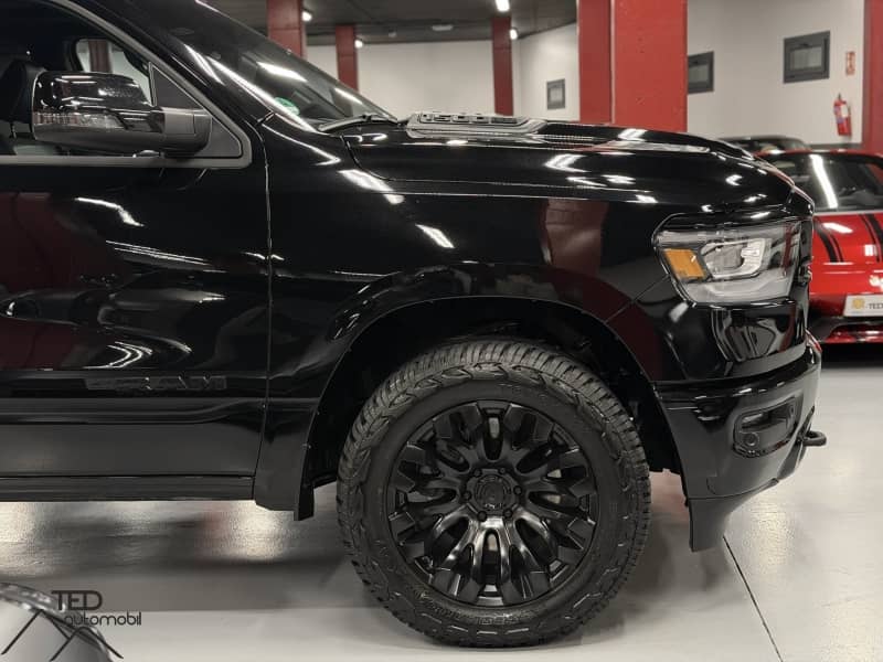 Coche Andorra Coche - Dodge-Ram-1500 LARAMIE image - 5