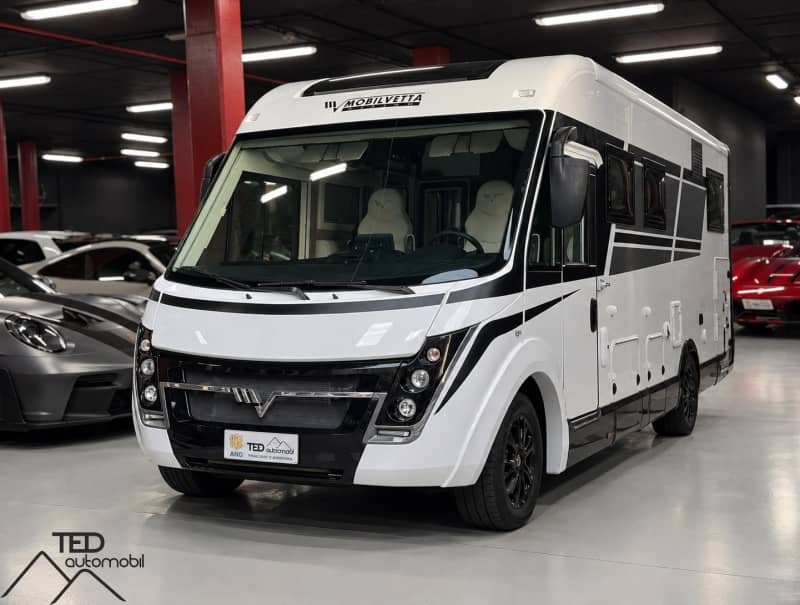 Camper /Motorhome-image 0