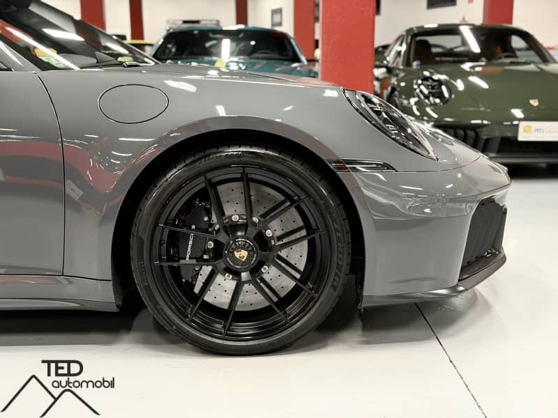 Coche Andorra Coche - Porsche-911-992-992.2 TARGA 4 GTS image - 5