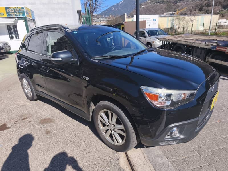 SUV-image 0