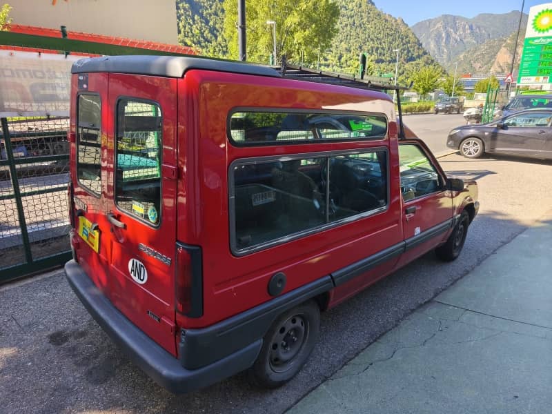 Coche Andorra Coche - Renault-Express-1.9 D image - 4