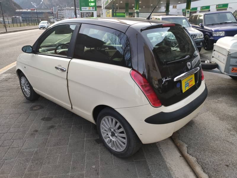 Coche Andorra Coche - Lancia-Ypsilon-JTD image - 3
