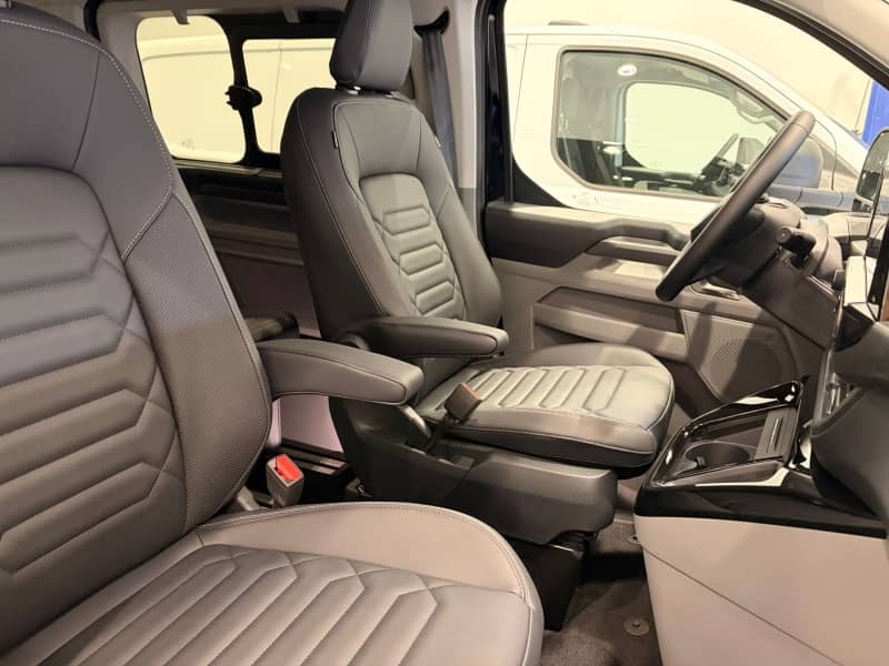 Coche Andorra Coche - Ford-Tourneo-Tourneo Custom-TITANIUM X image - 3