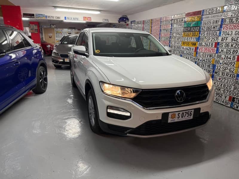 Coche Andorra Coche - Volkswagen-T-Roc-2.0 190CV image - 3