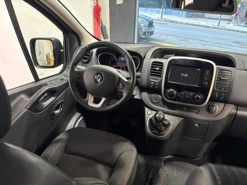 Coche Andorra Coche - Renault-Trafic-SPACECLASS image - 5