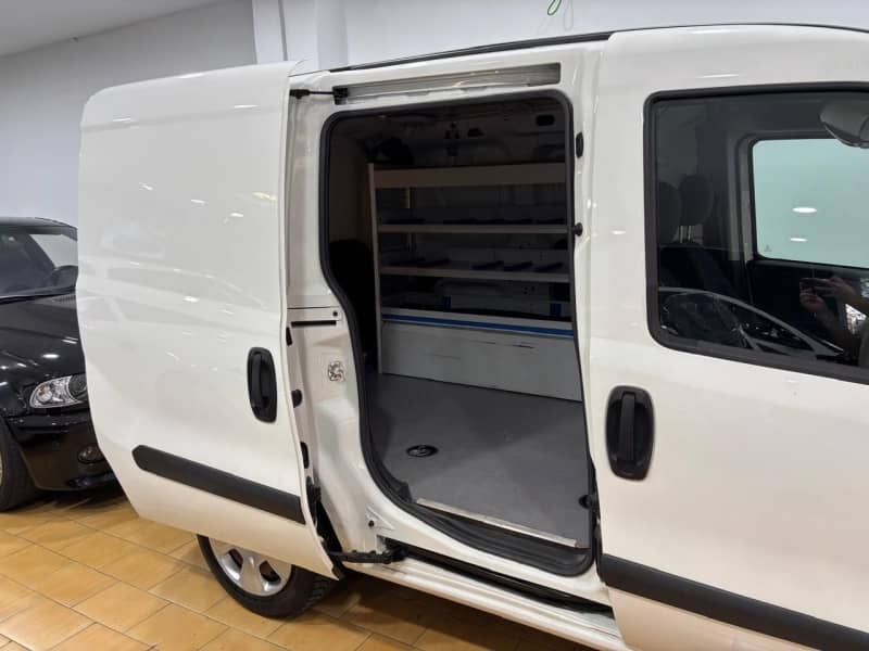 Coche Andorra Coche - Opel-Combo-1.3 CDTI image - 5