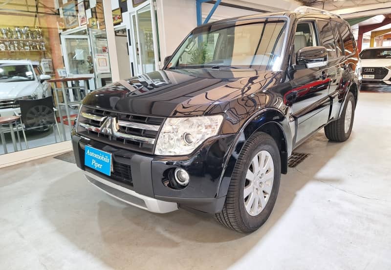 SUV-image 0