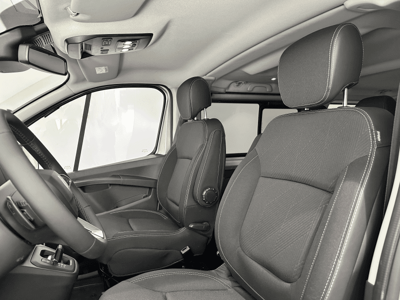 Coche Andorra Coche - Renault-Trafic-SPCECLASS image - 4