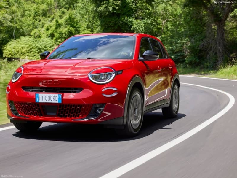Coche Andorra Coche - Fiat-600-Mhev image - 2