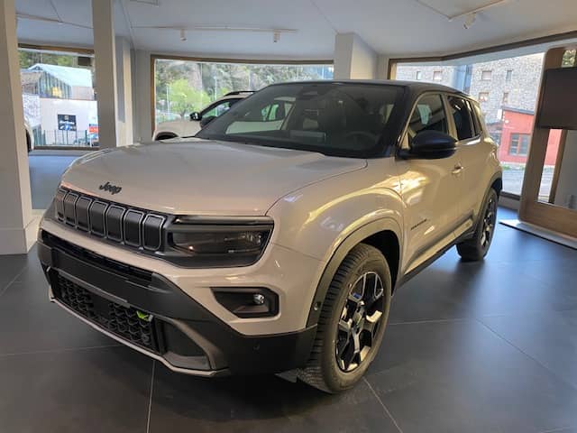 SUV-image 0