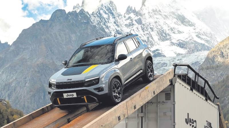 Coche Andorra Coche - Jeep-Avenger-UPLAND- THE NORTH FACE image - 4
