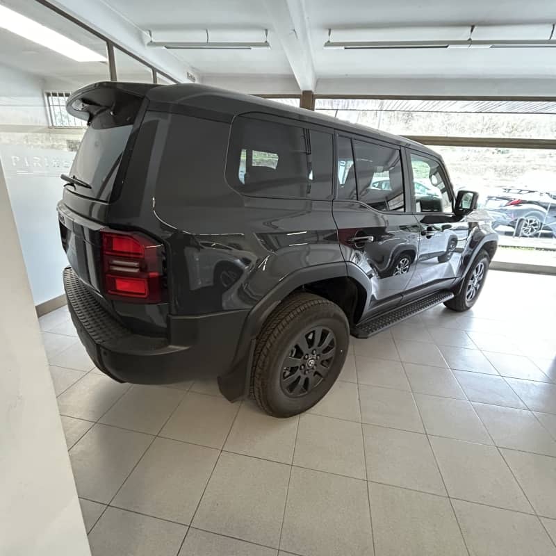 Coche Andorra Coche - Toyota-Land Cruiser-Land Cruiser image - 5