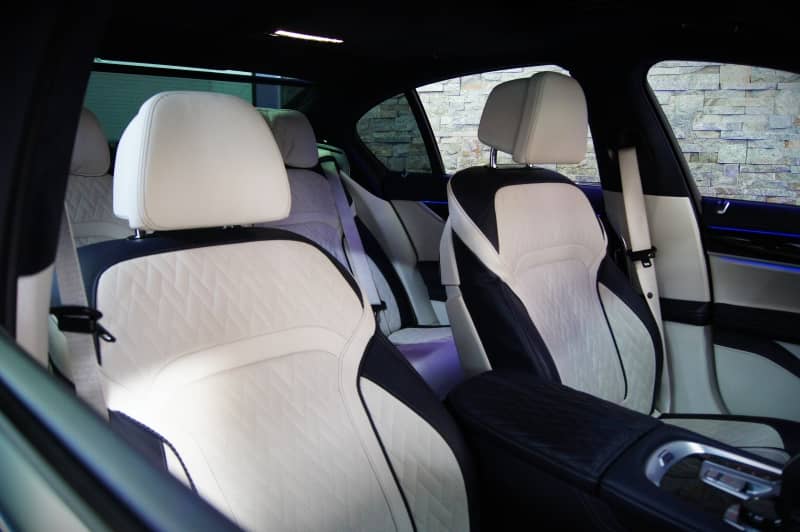 Coche Andorra Coche - BMW-7 Series-750-M SPORT image - 5