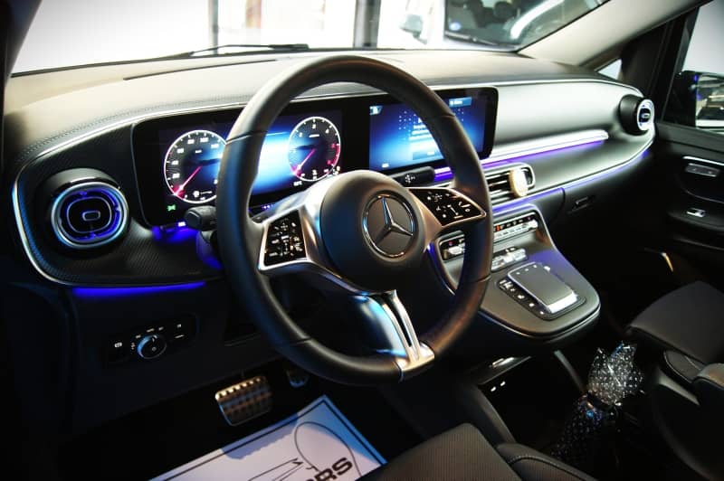 Coche Andorra Coche - Mercedes-Benz-V-Class-V 300-AMG 4MATIC image - 3