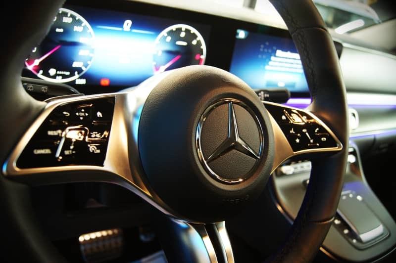 Coche Andorra Coche - Mercedes-Benz-V-Class-V 300-AMG 4MATIC image - 4