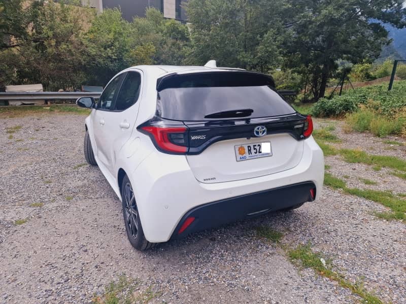 Coche Andorra Coche - Toyota-Yaris-HÍBRID GASOLINA NO ENDO. image - 5