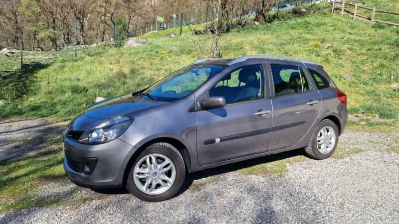 Coche Andorra Coche - Renault-Clio-GRAND TOUR image - 2