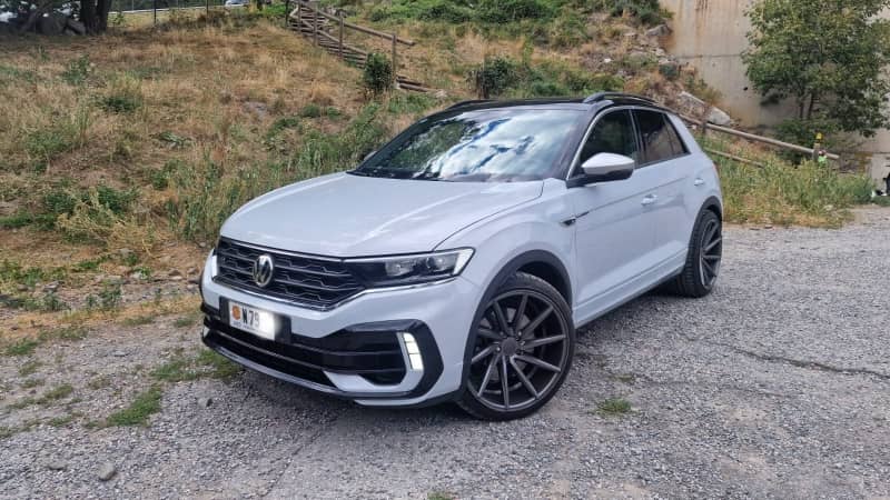 SUV-image 0