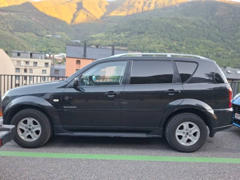 Coche Andorra Coche - SsangYong-Rexton-2.7 D image - 2