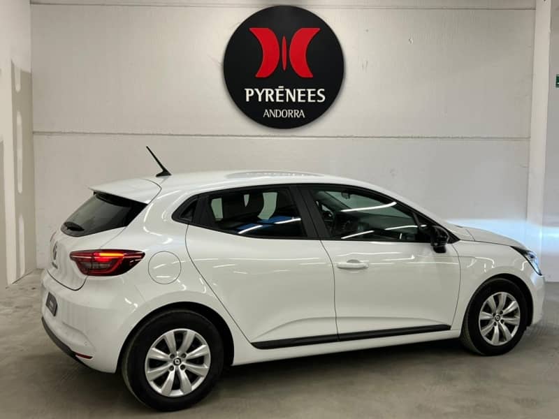 Coche Andorra Coche - Renault-Clio-TCe 91 image - 3