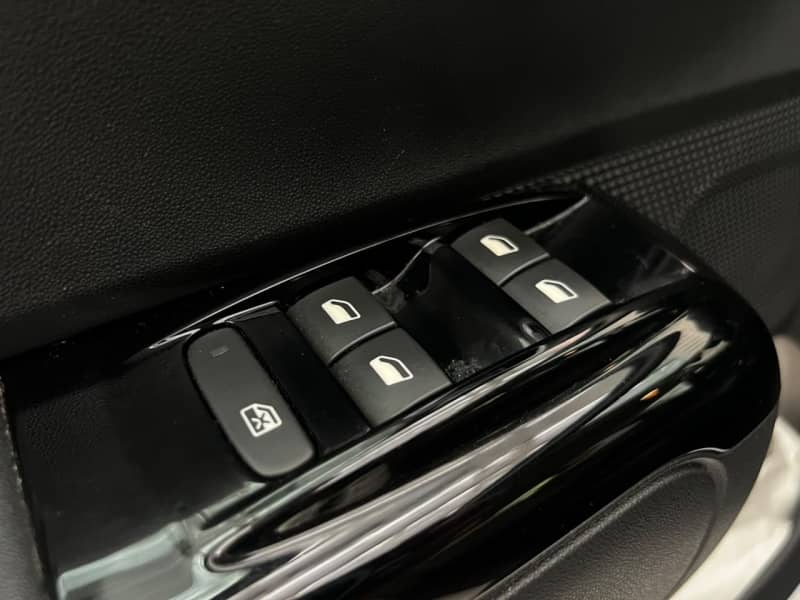 Coche Andorra Coche - Citroën-C3-1.2 Turbo Automàtic – 2020 image - 4