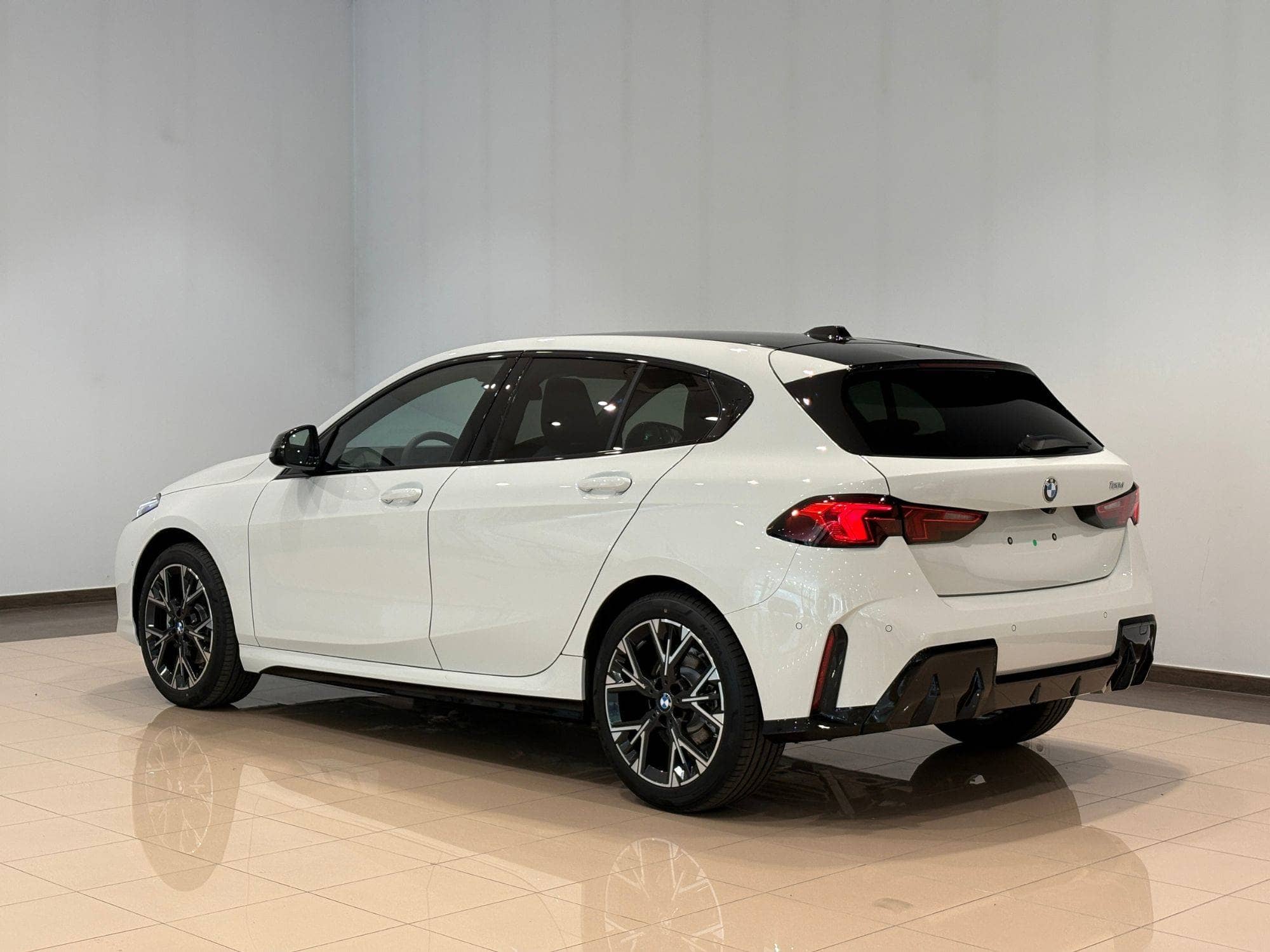 Coche Andorra Coche - BMW-1 Series-120-d image - 4
