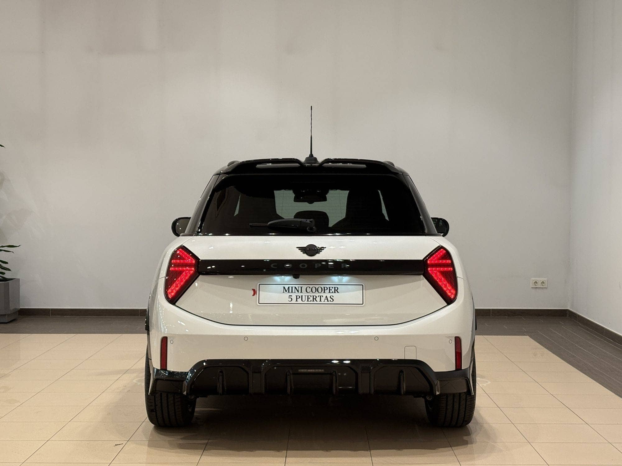 Coche Andorra Coche - Mini-Cooper-5p image - 4