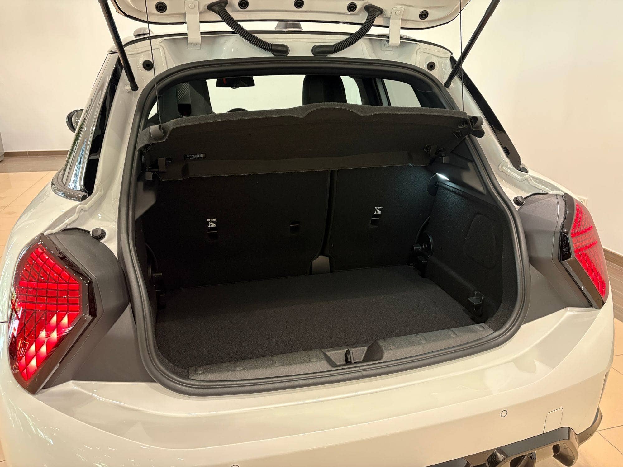Coche Andorra Coche - Mini-Cooper-5p image - 5