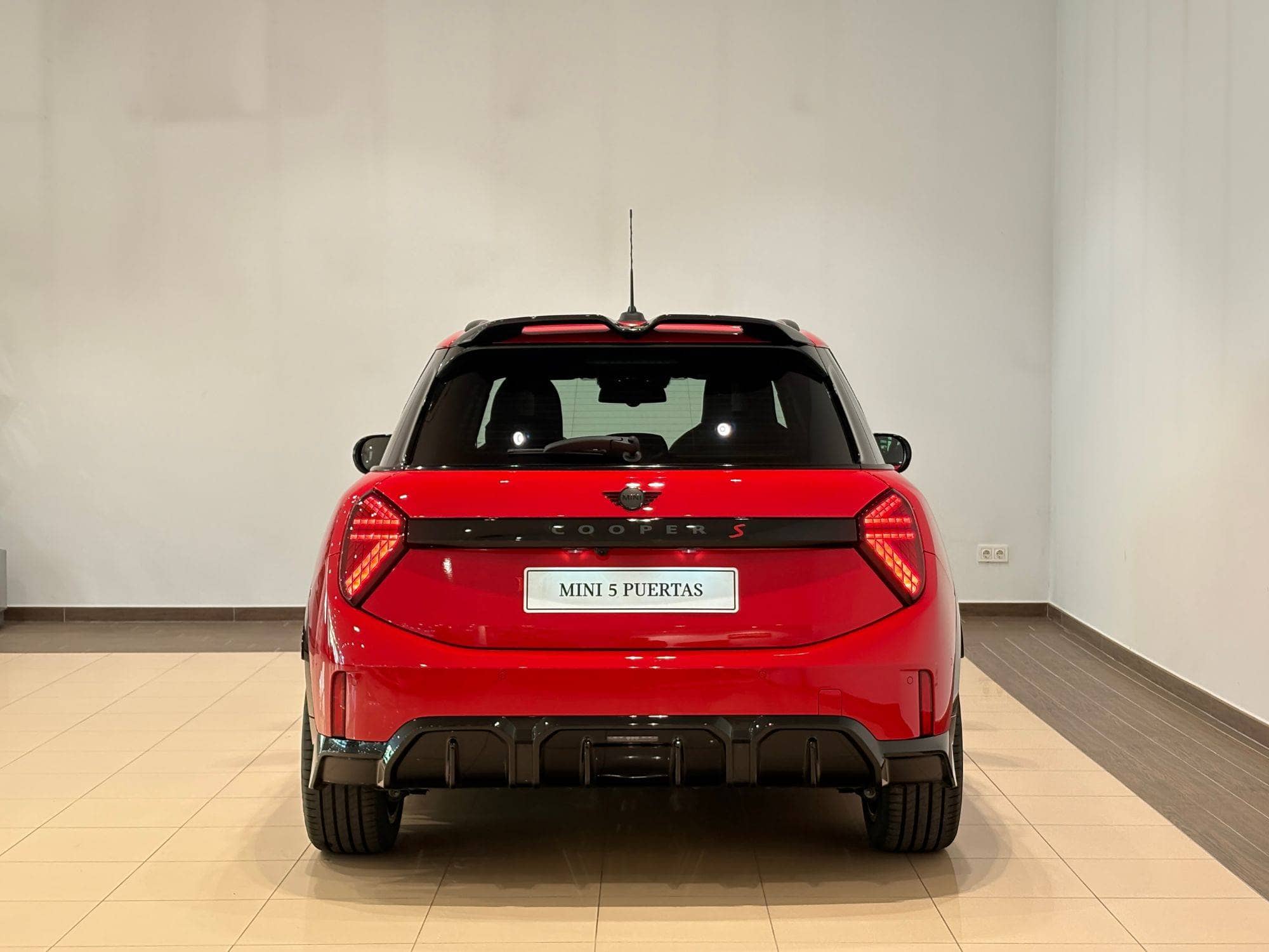 Coche Andorra Coche - Mini-Cooper-S 5p image - 5