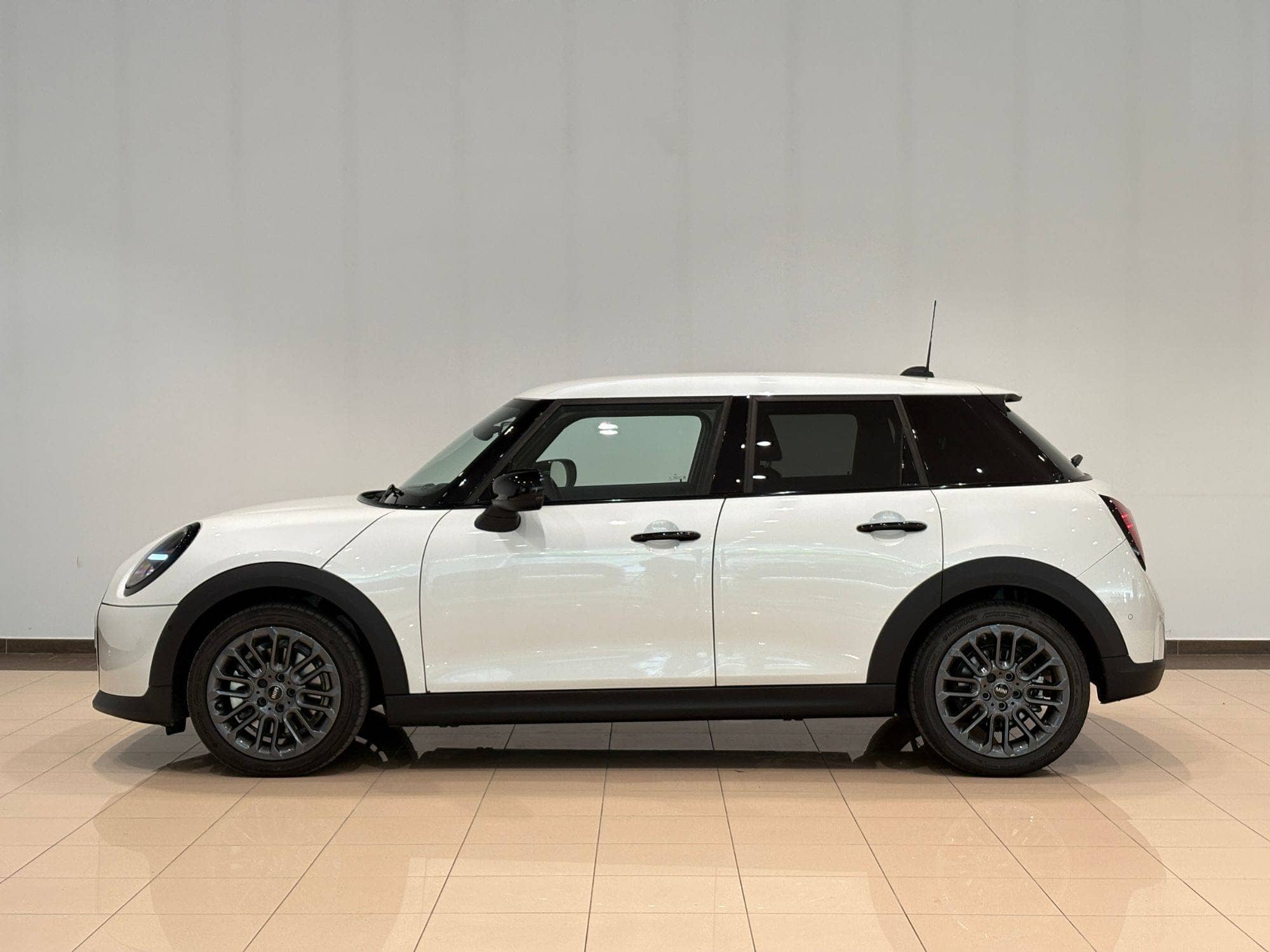 Coche Andorra Coche - Mini-Cooper-Cooper C image - 3