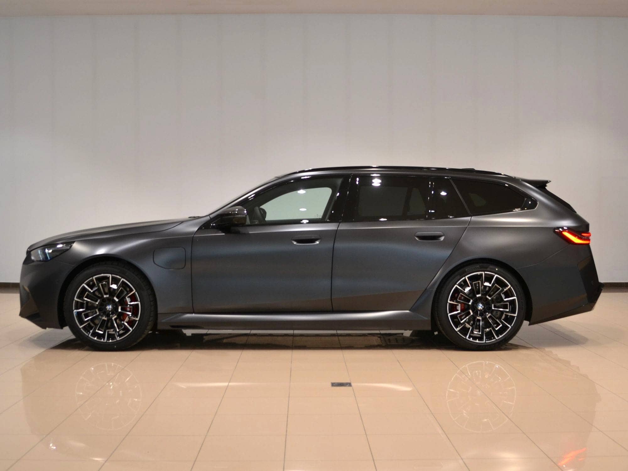 Coche Andorra Coche - BMW-M Models-M5-Touring image - 3