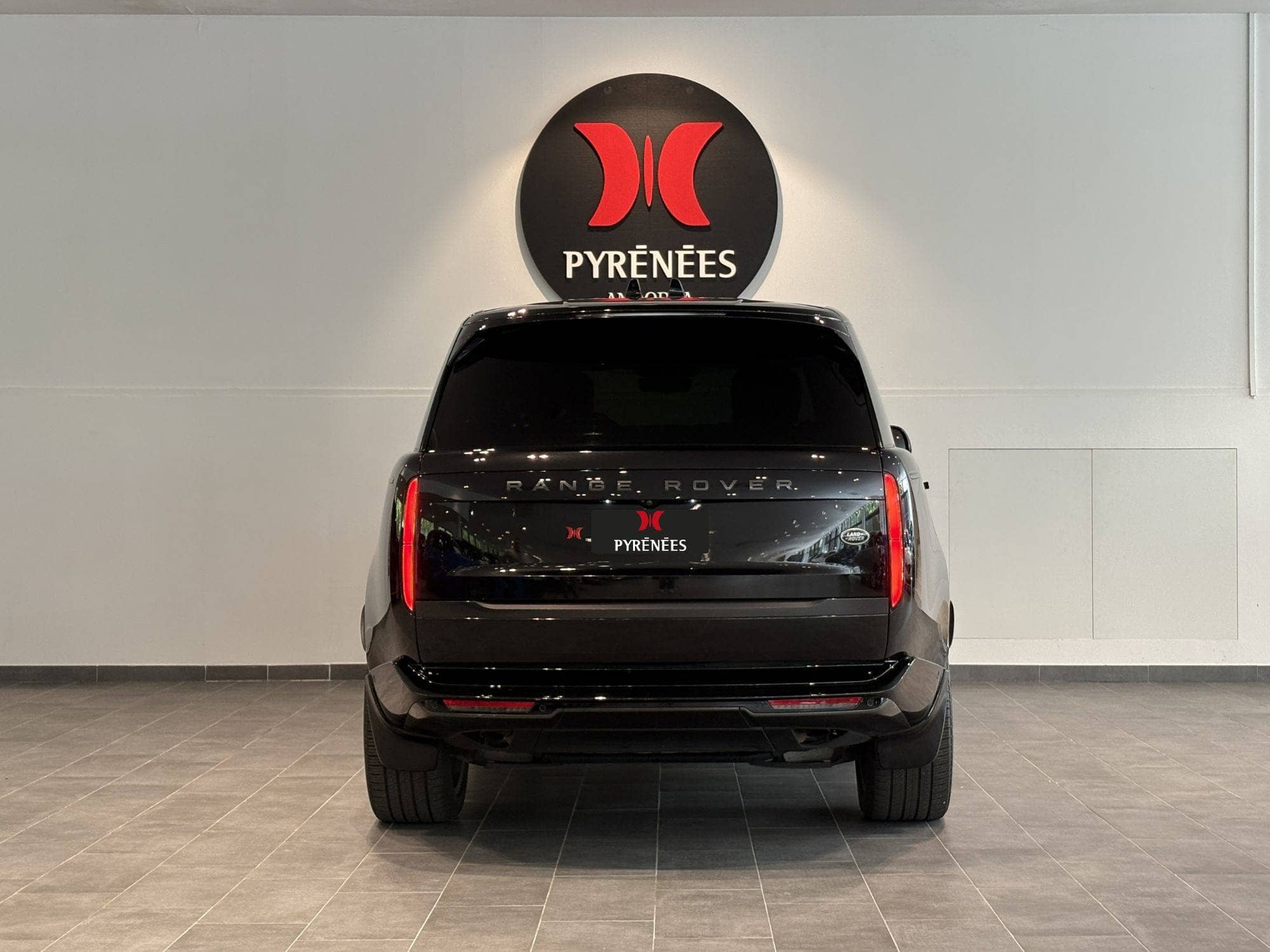 Coche Andorra Coche - Land Rover-Range Rover-LWD P440e image - 3