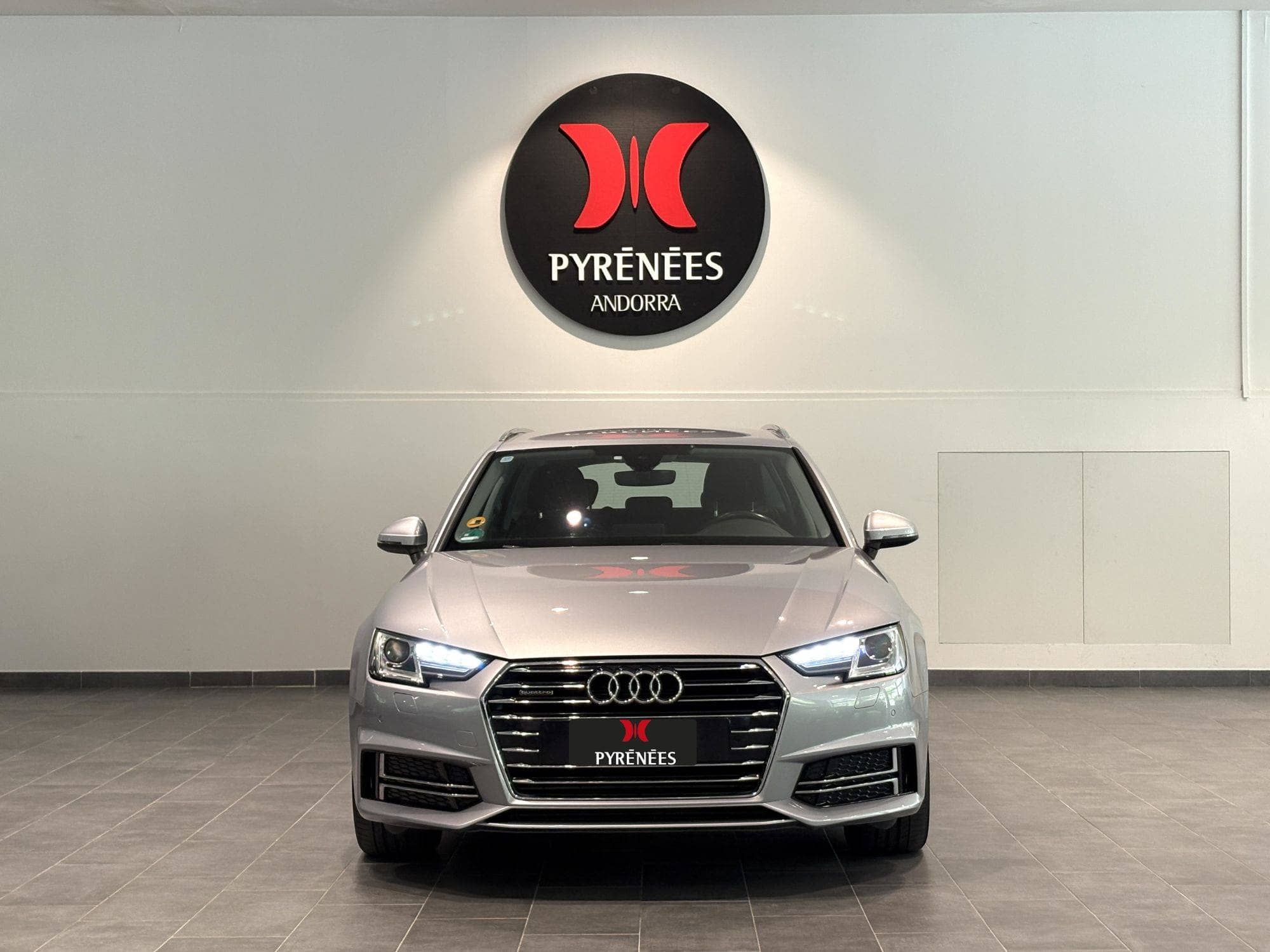 Coche Andorra Coche - Audi-A4-Avant Quattro image - 2