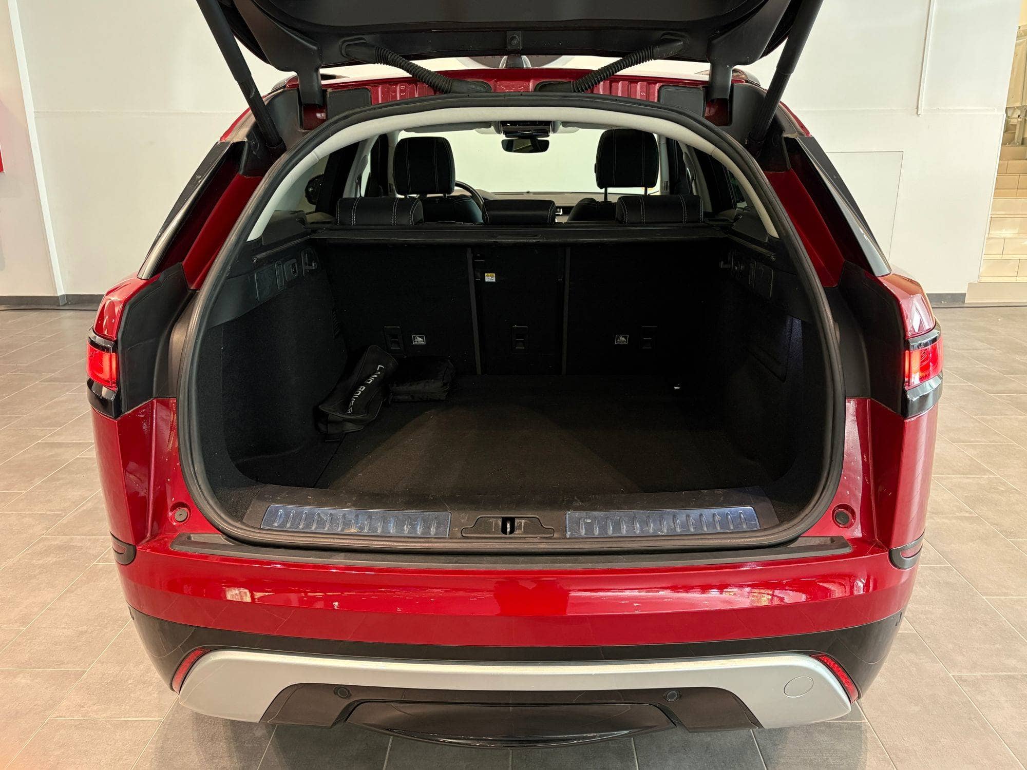 Coche Andorra Coche - Land Rover-Range Rover Velar-D240 image - 4