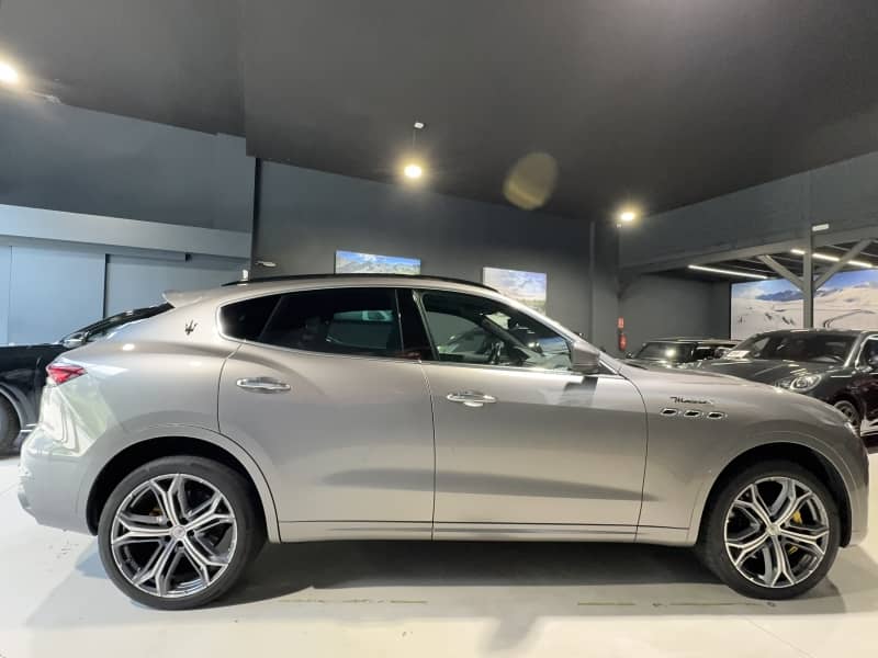 Coche Andorra Coche - Maserati-Levante-Modena S image - 3