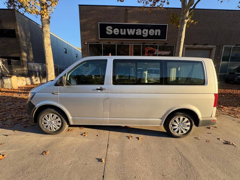 Coche Andorra Coche - Volkswagen-T6-T6 Caravelle-2.0 TDI 114 CV – 9 plazas – Año 2019 image - 2