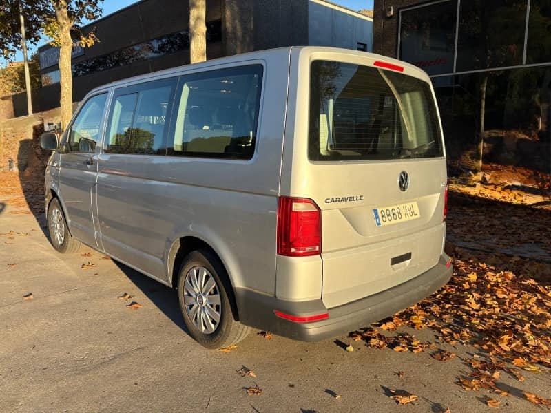 Coche Andorra Coche - Volkswagen-T6-T6 Caravelle-2.0 TDI 114 CV – 9 plazas – Año 2019 image - 3