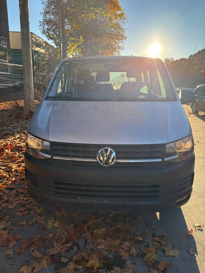 Coche Andorra Coche - Volkswagen-T6-T6 Caravelle-2.0 TDI 114 CV – 9 plazas – Año 2019 image - 4