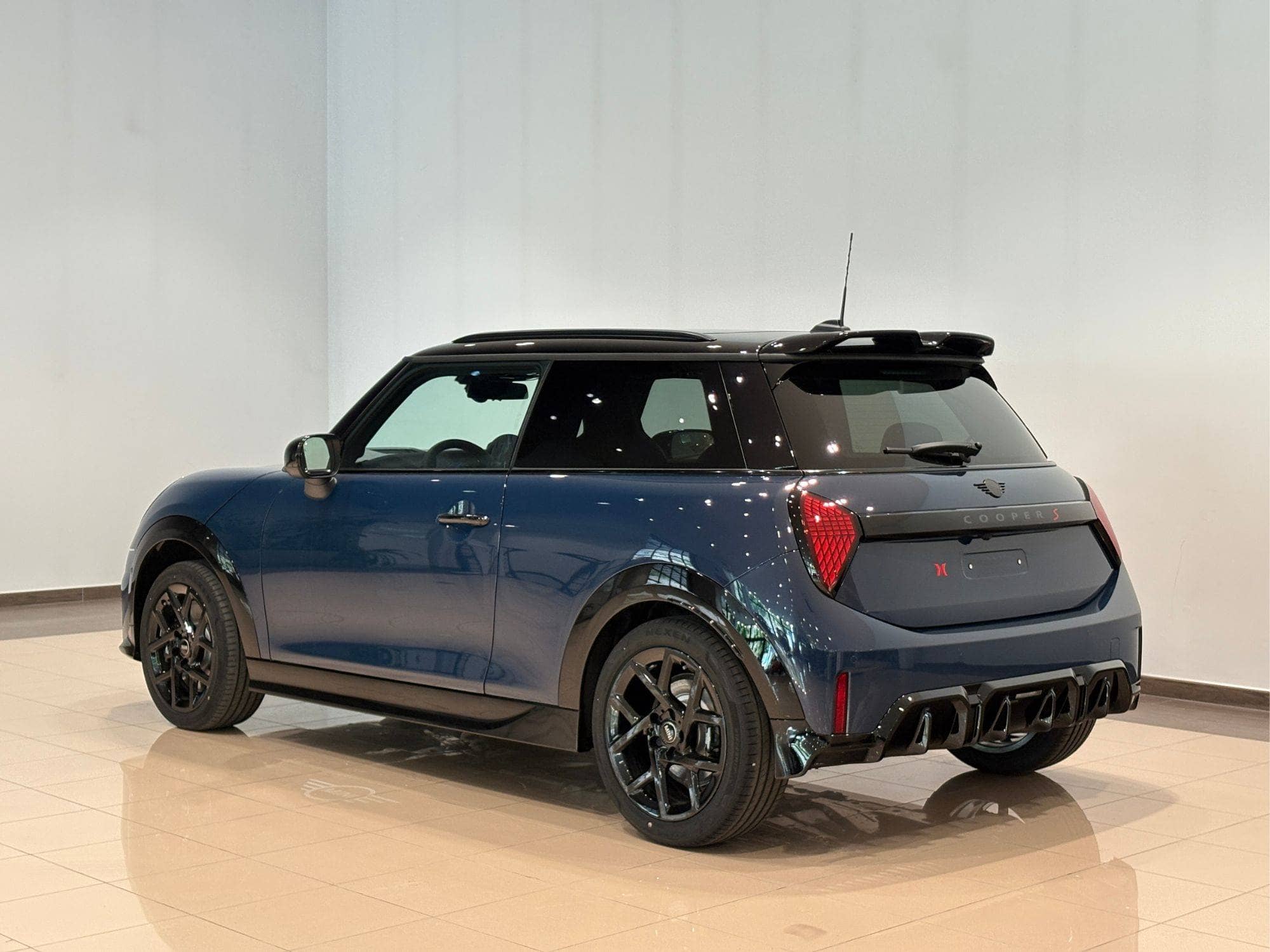 Coche Andorra Coche - Mini-Cooper-S 3p image - 4
