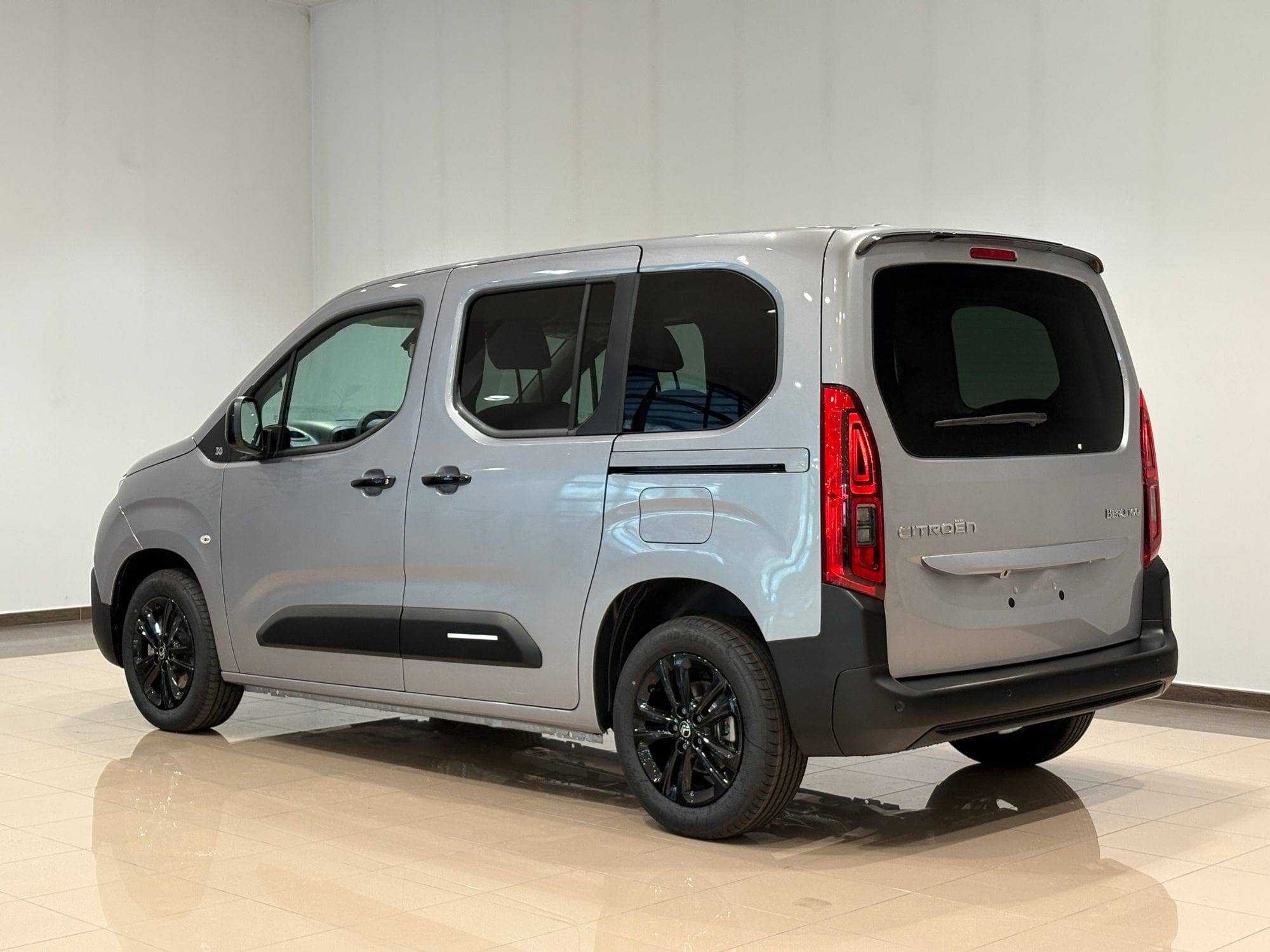 Coche Andorra Coche - Citroën-Berlingo-M BlueHDi image - 4