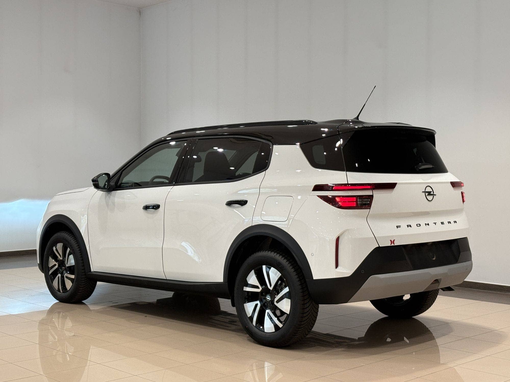 Coche Andorra Coche - Opel-Frontera-GS 145 Hybrid image - 4