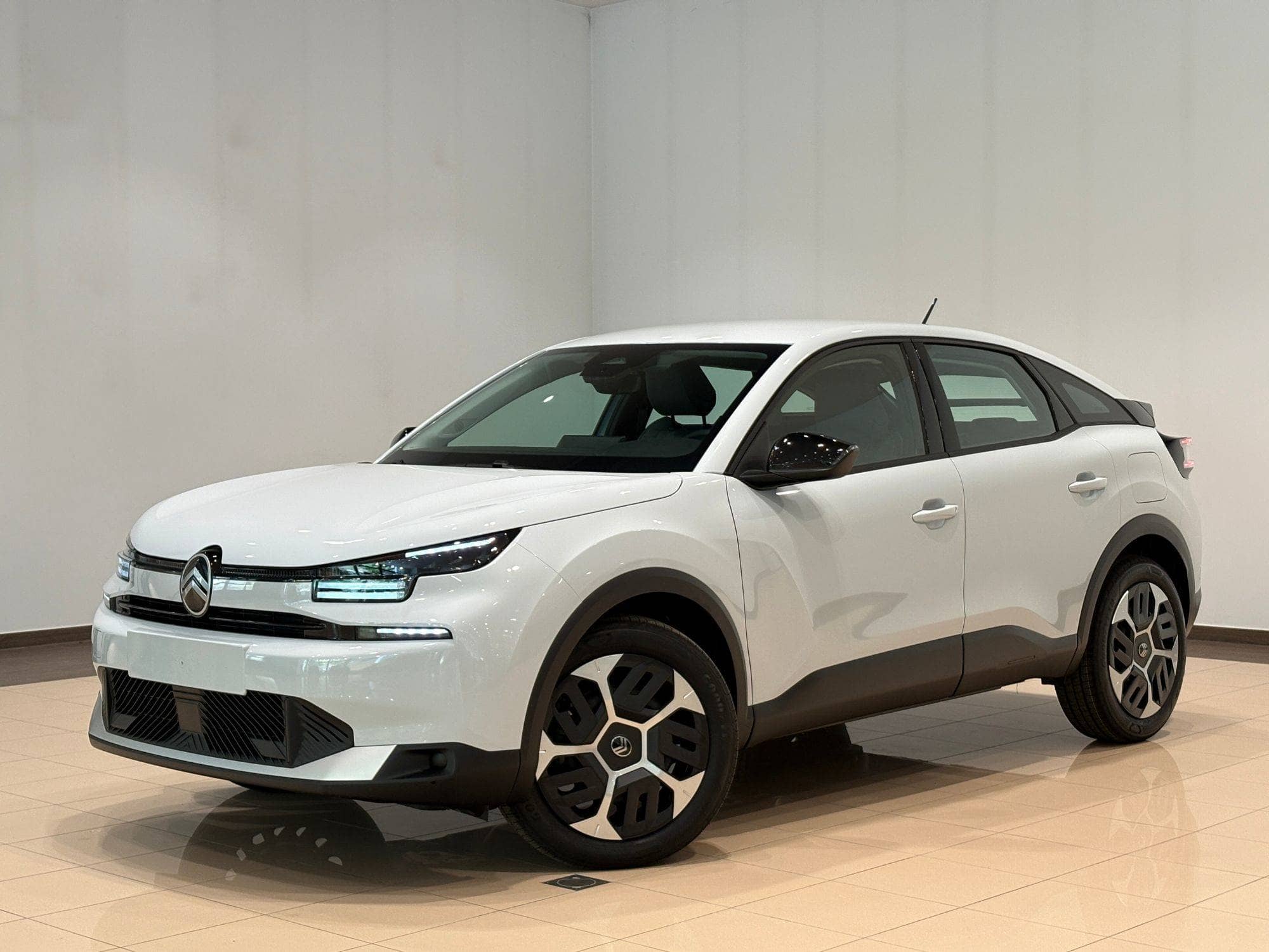 Coche Andorra Coche - Citroën-C4-Hybrid 110 Plus image - 1
