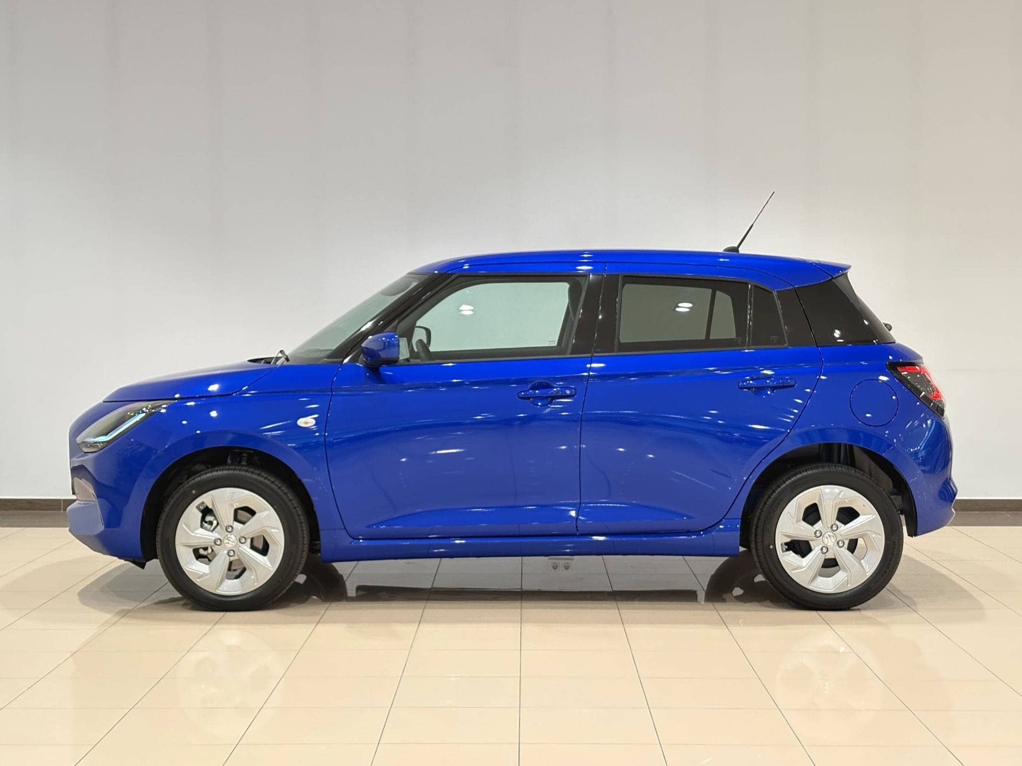 Coche Andorra Coche - Suzuki-Swift-S2 4WD Manual image - 3